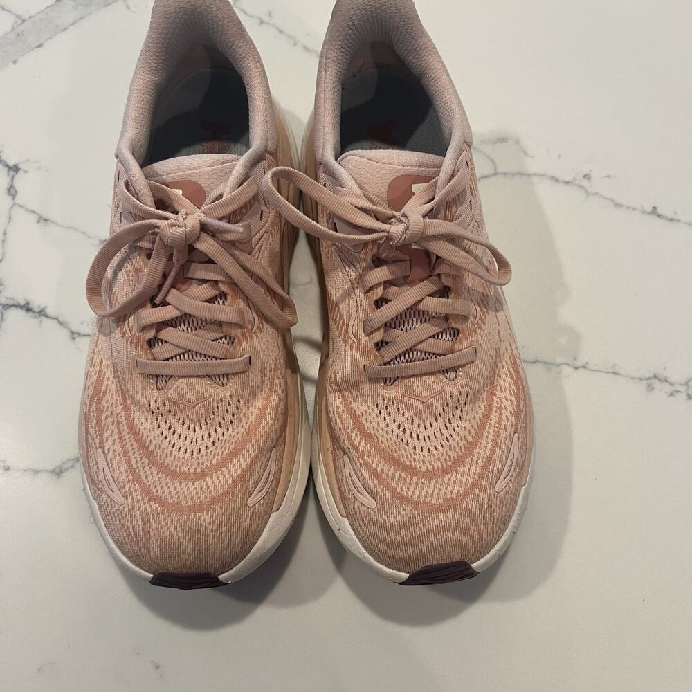 Hoka One One Arahi 8 Women's Size 8 Latte Rose Running Shoes 1168691